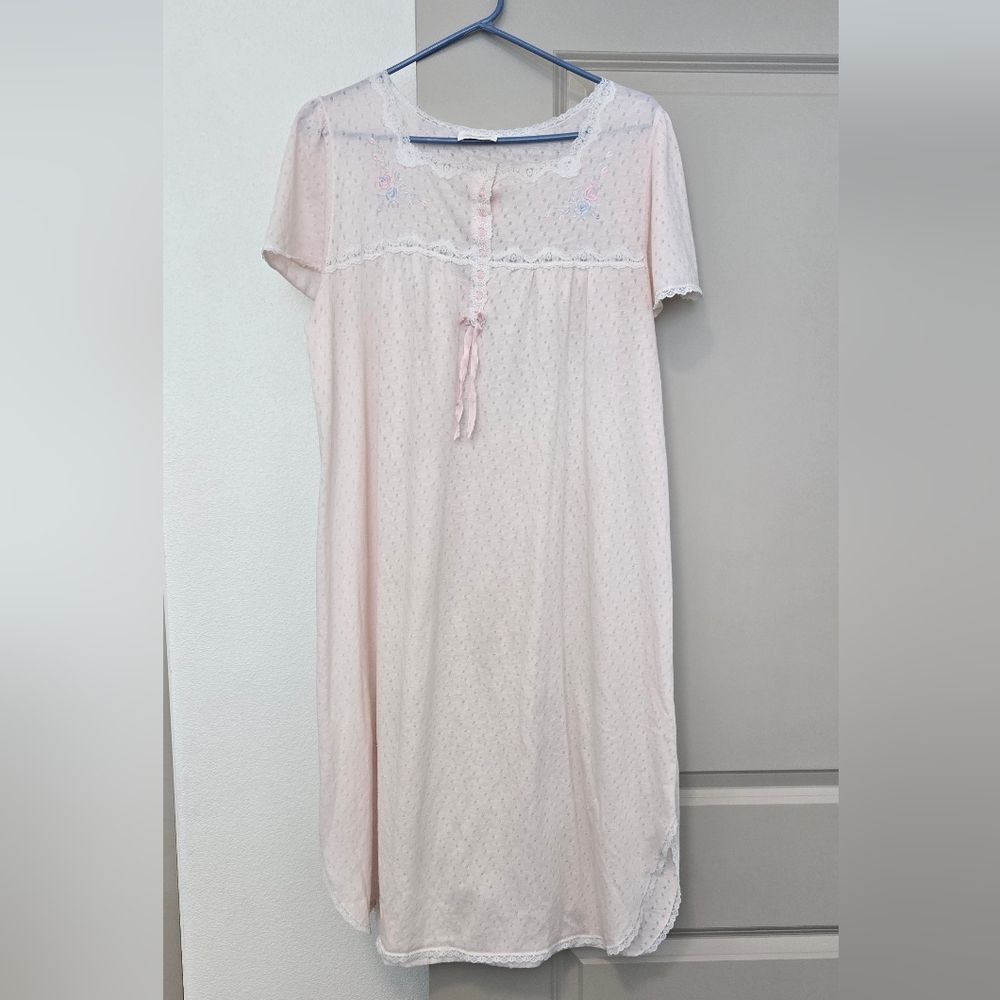 Vintage Light Pink Women's Nightgown Barbizon